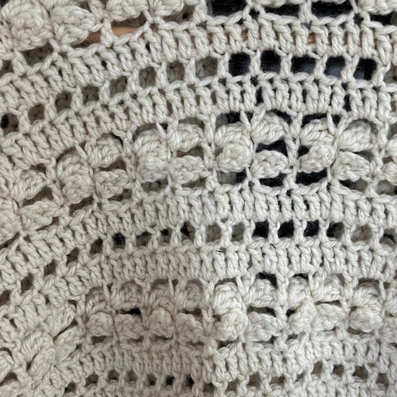 Handmade Oversized Crocheted Wool Cream Vest with Vintage Buttons XL-XXL - Picture 8 of 10